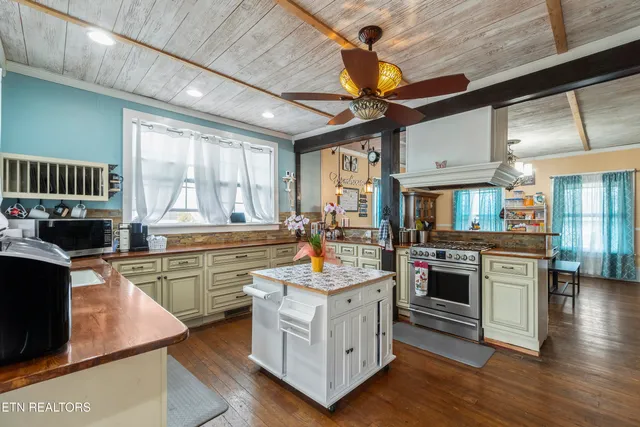 $384,900 | 1205 West Old Andrew Johnson Highway, New Market, TN 37820