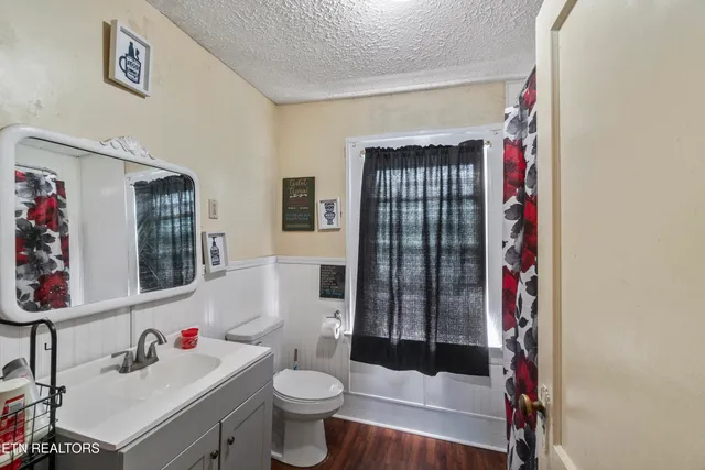 $384,900 | 1205 West Old Andrew Johnson Highway, New Market, TN 37820