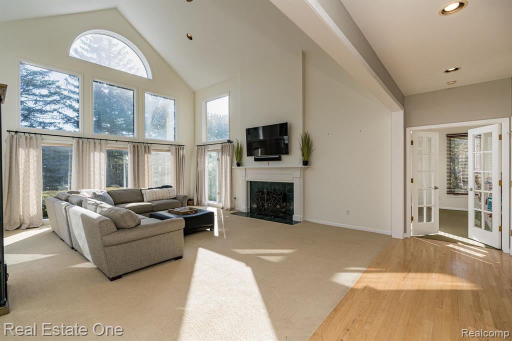 5849 Kingspointe Drive Rochester, MI 48306 - Photo 12 of 57
