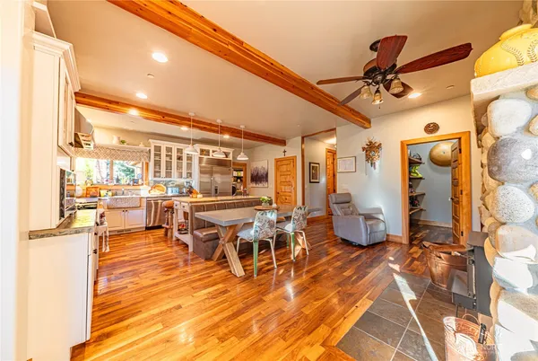 $2,300,000 | 42732 284th Avenue Southeast, Enumclaw, WA 98022