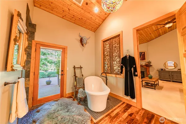 $2,300,000 | 42732 284th Avenue Southeast, Enumclaw, WA 98022