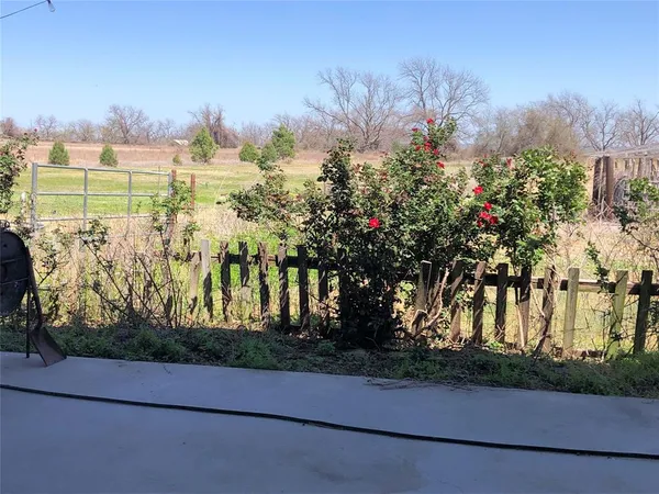 $2,500 | 4456 County Road 411, Glen Rose, TX 76043