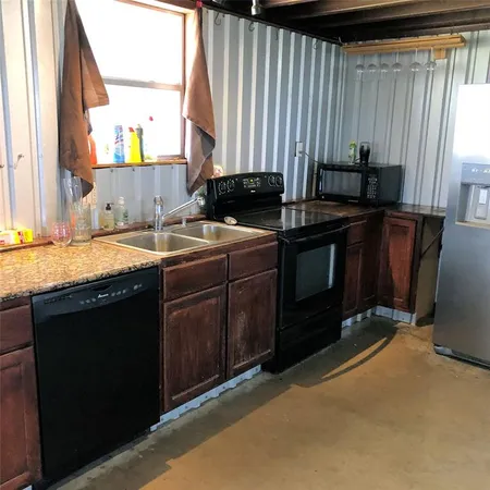 $2,500 | 4456 County Road 411, Glen Rose, TX 76043