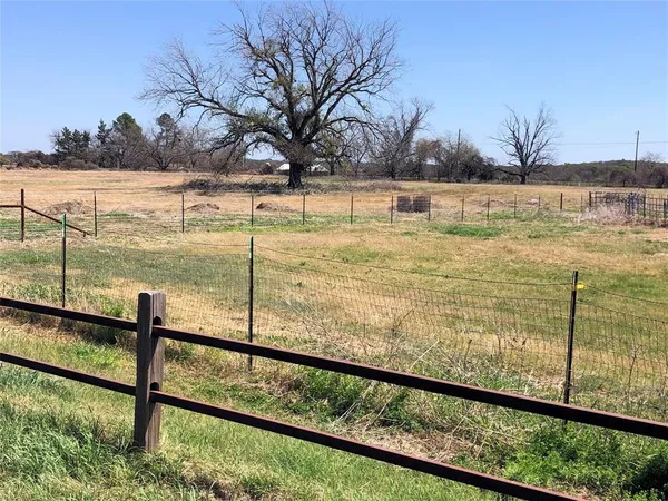 $2,500 | 4456 County Road 411, Glen Rose, TX 76043