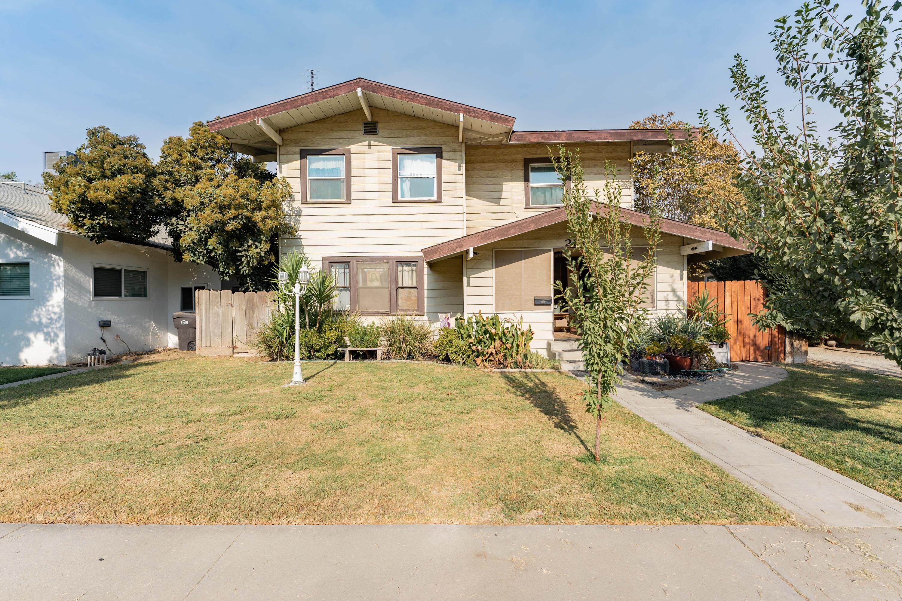 213 C Street Exeter, CA 93221 - Photo 2 of 46 1