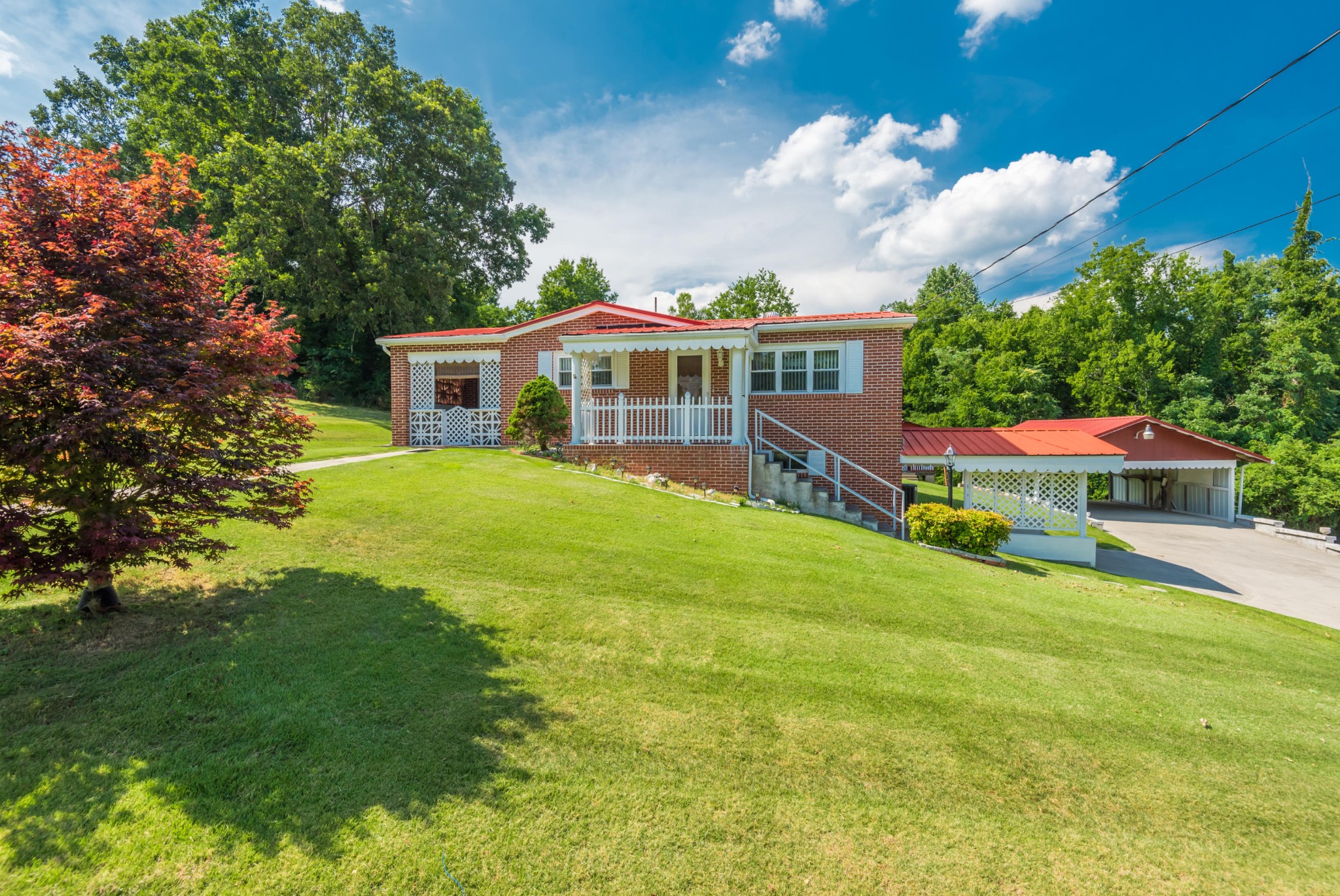 210 Lakeview Road Harriman, TN 37748 - Photo 1 of 35 Gallery Image 1