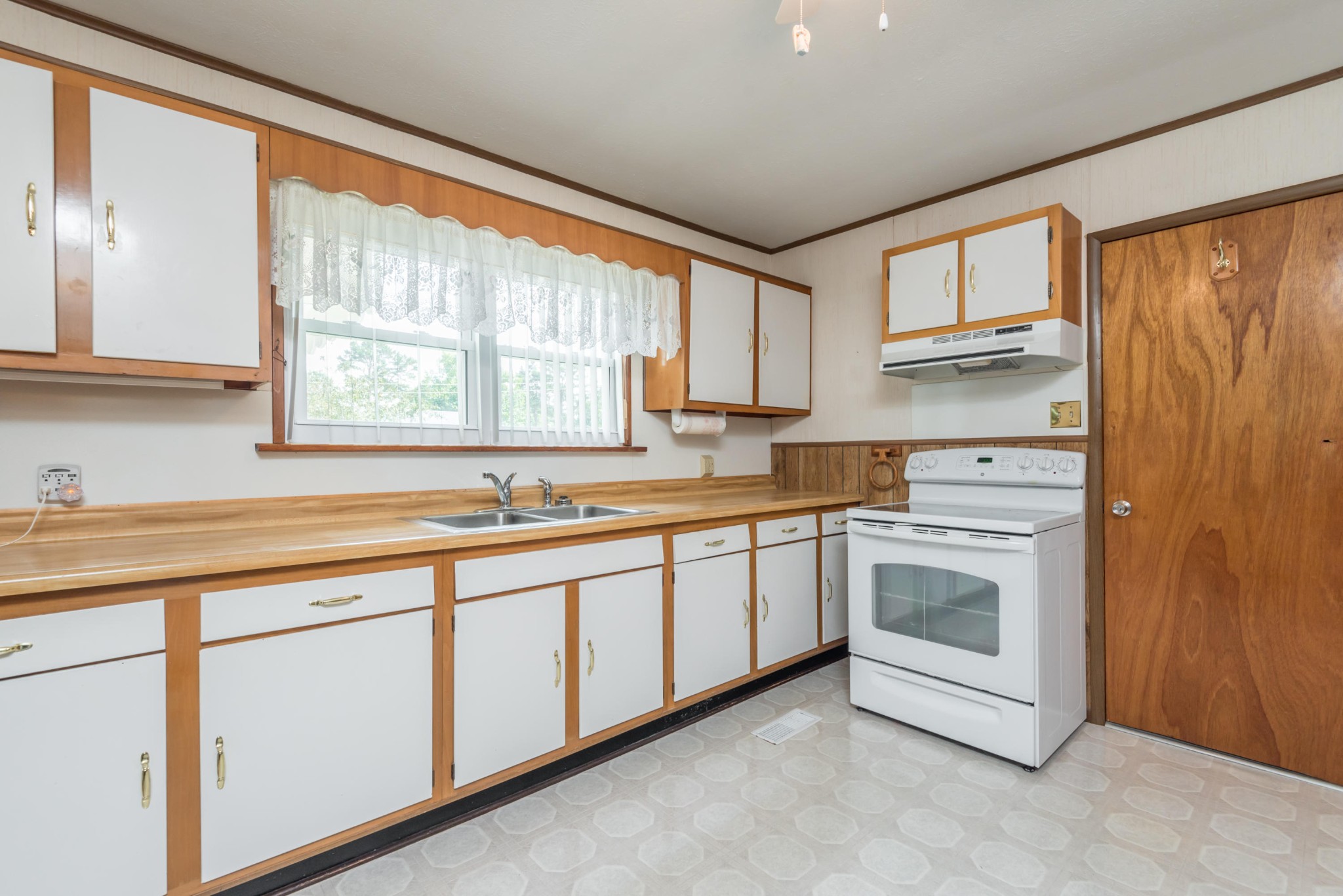 210 Lakeview Road Harriman, TN 37748 - Photo 25 of 35 Gallery Image 25