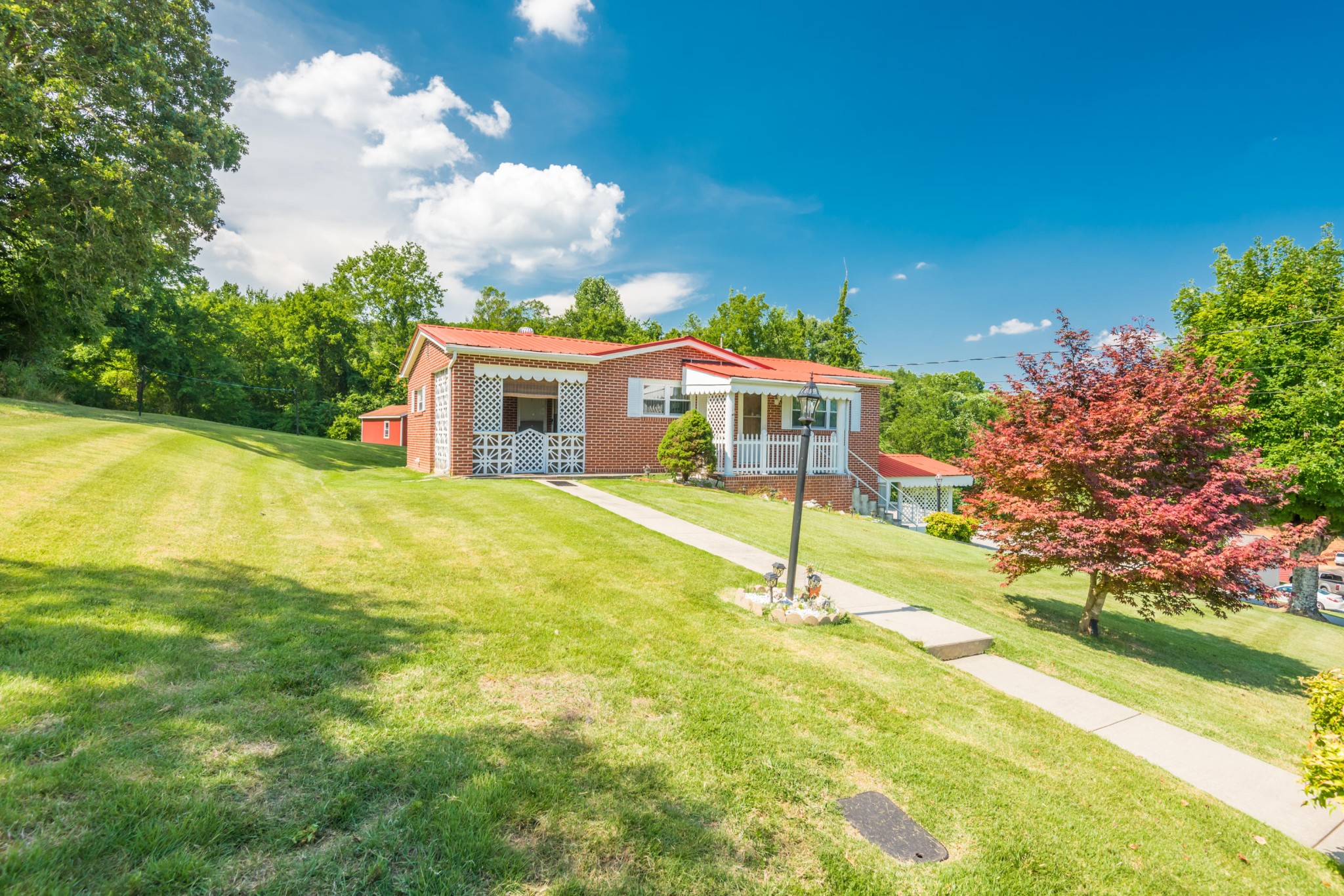 210 Lakeview Road Harriman, TN 37748 - Photo 3 of 35 Gallery Image 3