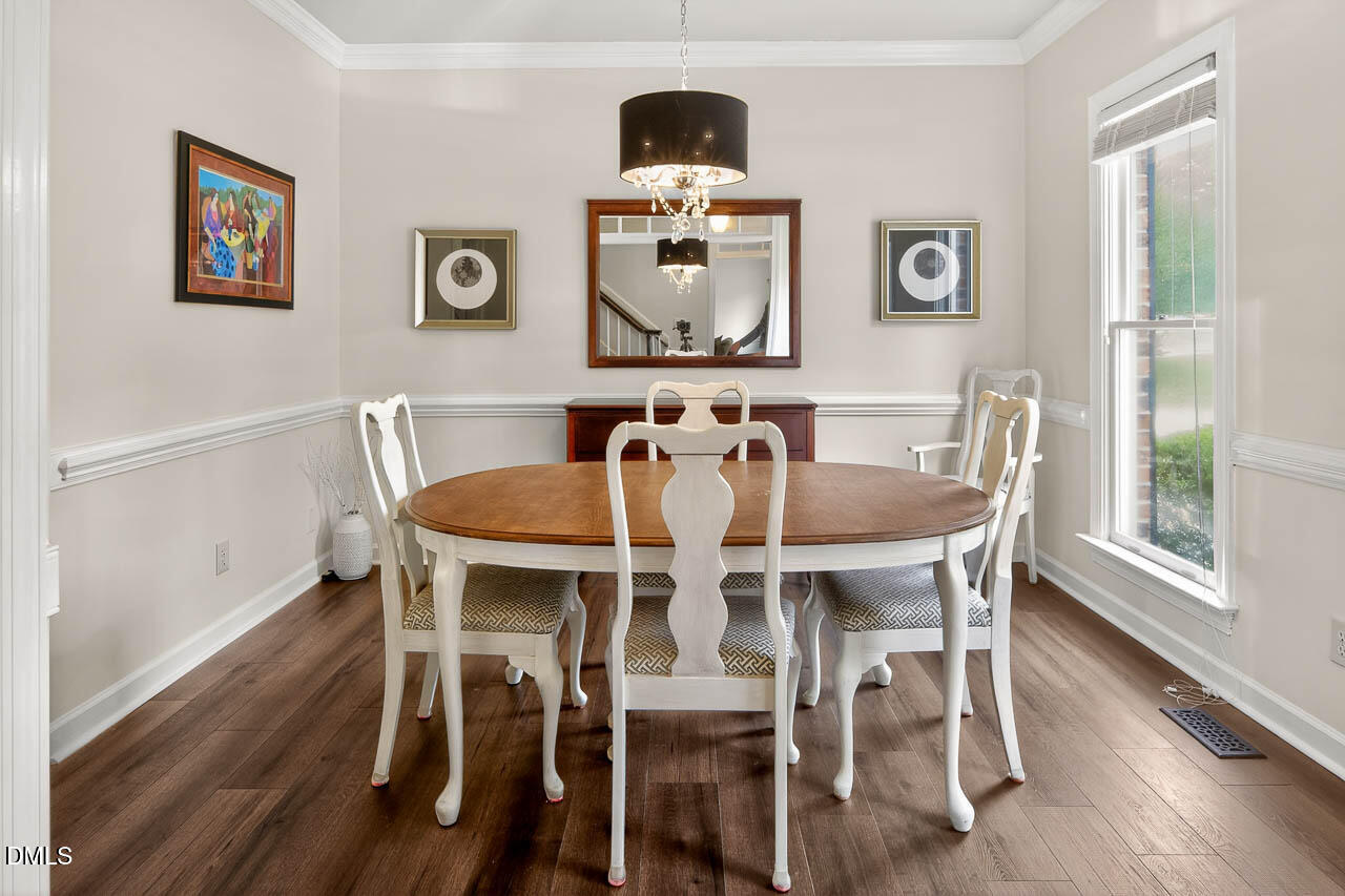 7905 Pony Pasture Court Raleigh, NC 27612 - Photo 11 of 42 7904 Pony Pasture Ct - Fotello interior-