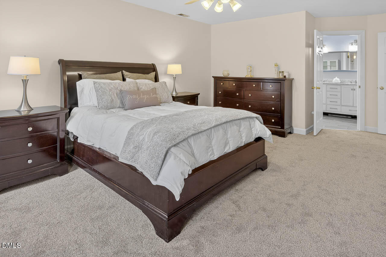 7905 Pony Pasture Court Raleigh, NC 27612 - Photo 21 of 42 7904 Pony Pasture Ct - Fotello interior-