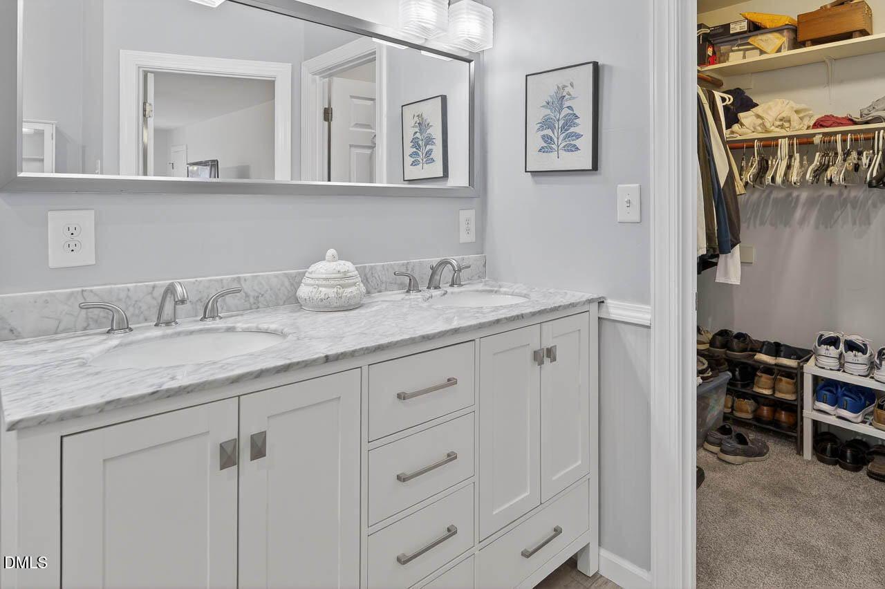 7905 Pony Pasture Court Raleigh, NC 27612 - Photo 23 of 42 7904 Pony Pasture Ct - Fotello interior-