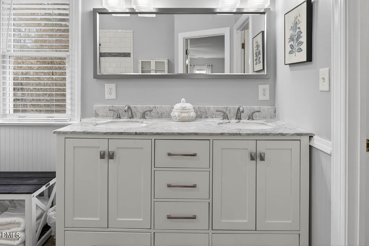 7905 Pony Pasture Court Raleigh, NC 27612 - Photo 25 of 42 7904 Pony Pasture Ct - Fotello interior-