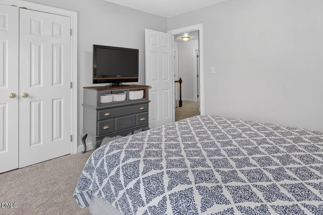 7905 Pony Pasture Court Raleigh, NC 27612 - Photo 34 of 42 7904 Pony Pasture Ct - Fotello interior-