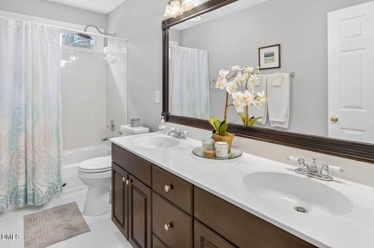 7905 Pony Pasture Court Raleigh, NC 27612 - Photo 36 of 42 7904 Pony Pasture Ct - Fotello interior-