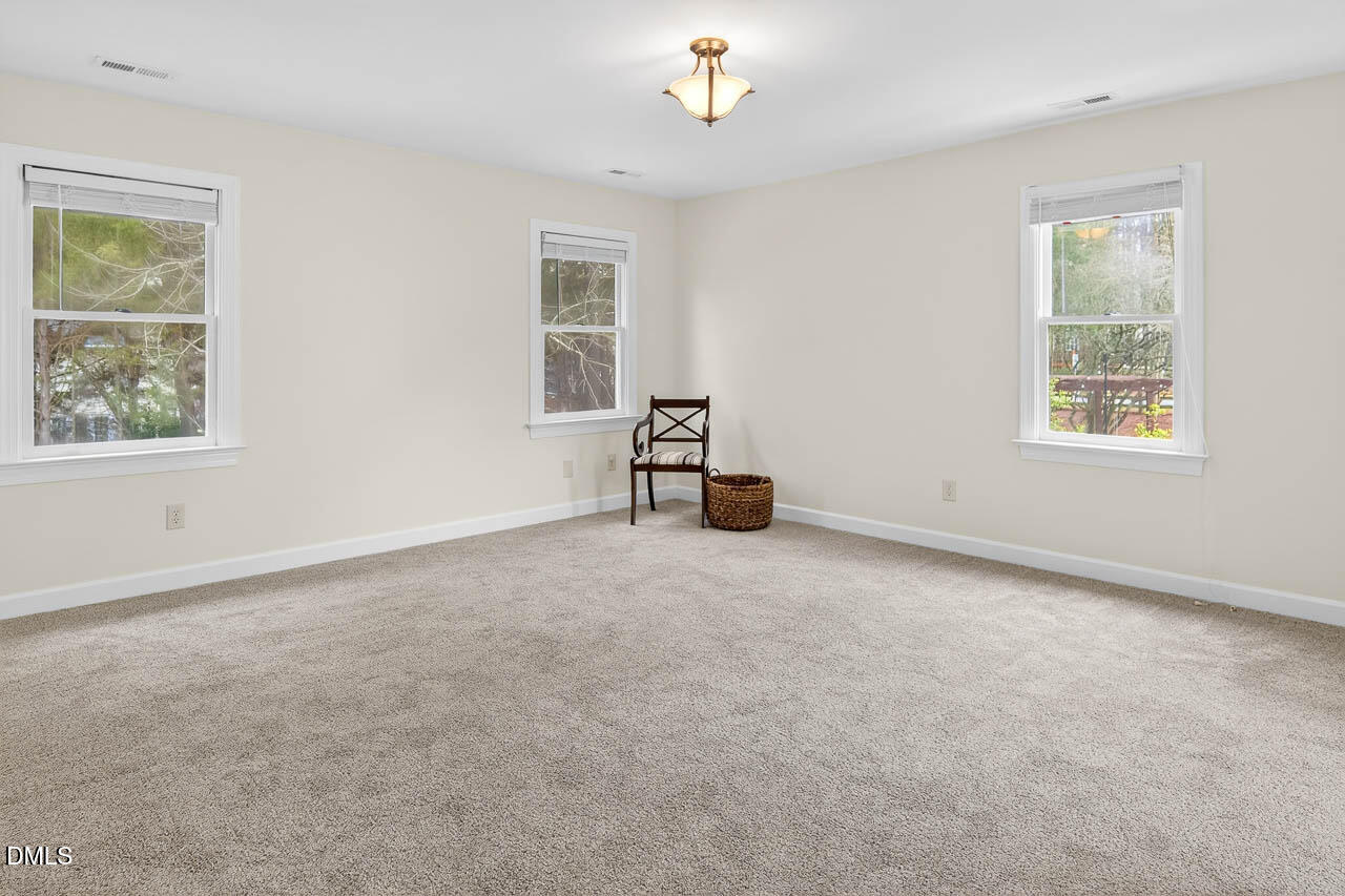 7905 Pony Pasture Court Raleigh, NC 27612 - Photo 38 of 42 7904 Pony Pasture Ct - Fotello interior-