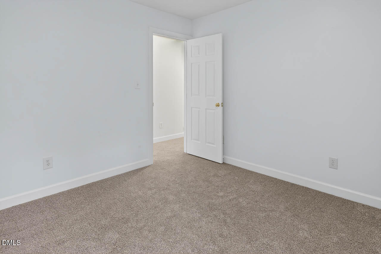 7905 Pony Pasture Court Raleigh, NC 27612 - Photo 39 of 42 7904 Pony Pasture Ct - Fotello interior-