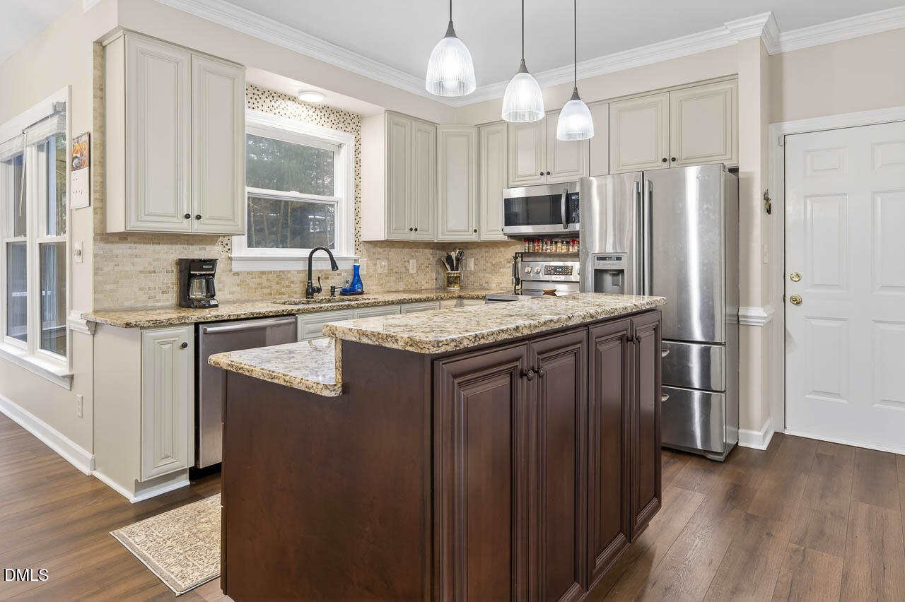 7905 Pony Pasture Court Raleigh, NC 27612 - Photo 6 of 42 7904 Pony Pasture Ct - Fotello interior-