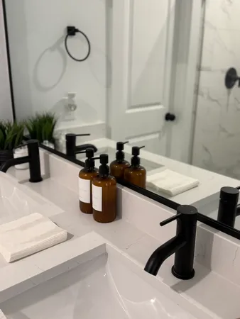 $1,850 | 5527 Denmark Street, Unit B, Houston, TX 77028