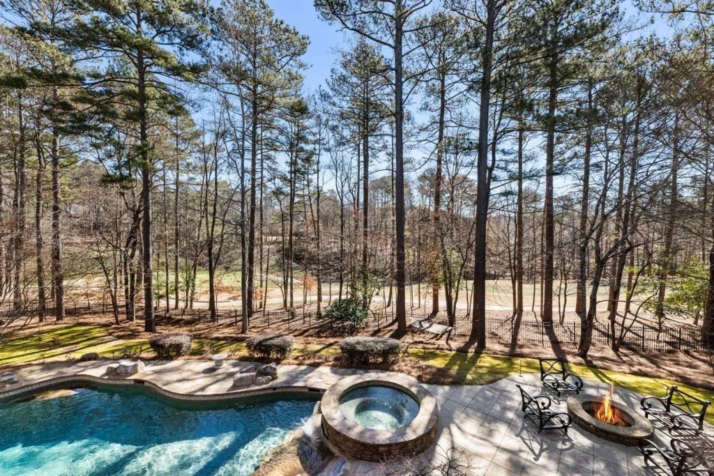 2250 Blackheath Trace Alpharetta, GA 30005 - Photo 3 of 51