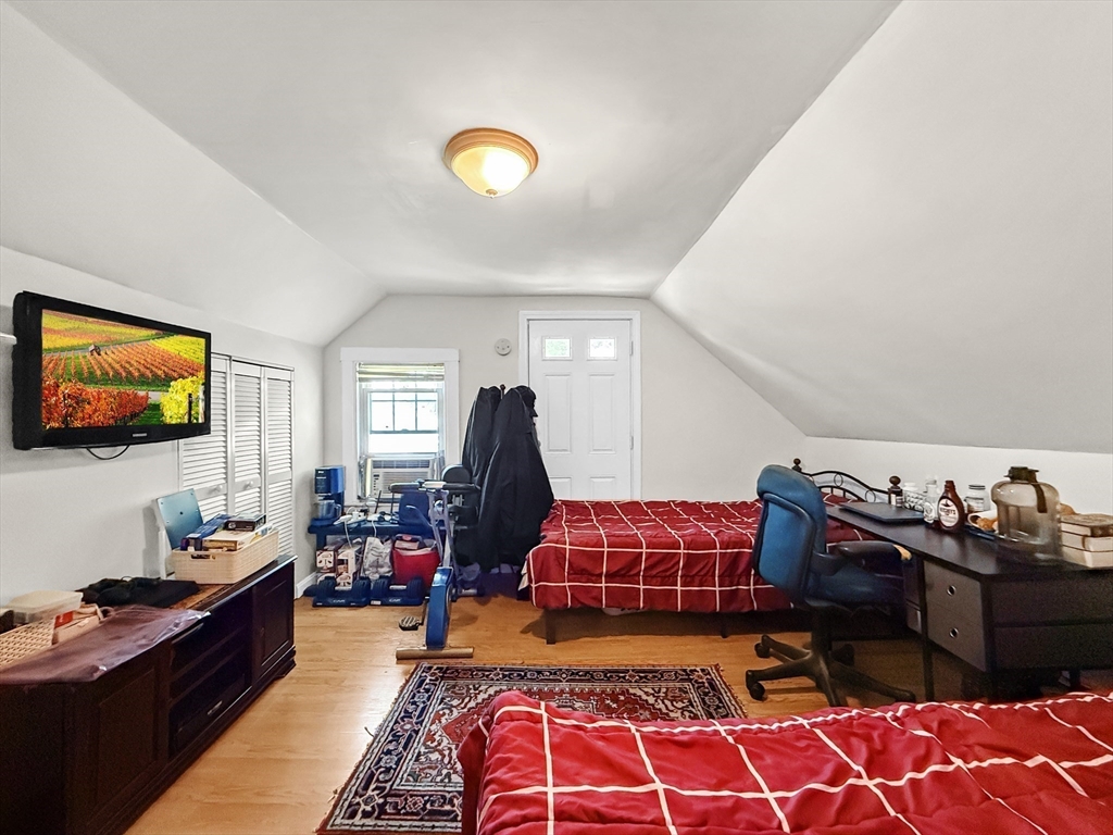 76 Baldwin Avenue Everett, MA 02149 - Photo 28 of 42