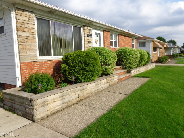 7227 Maplewood Road Parma, OH 44130 - Photo 2 of 19 Brick Front