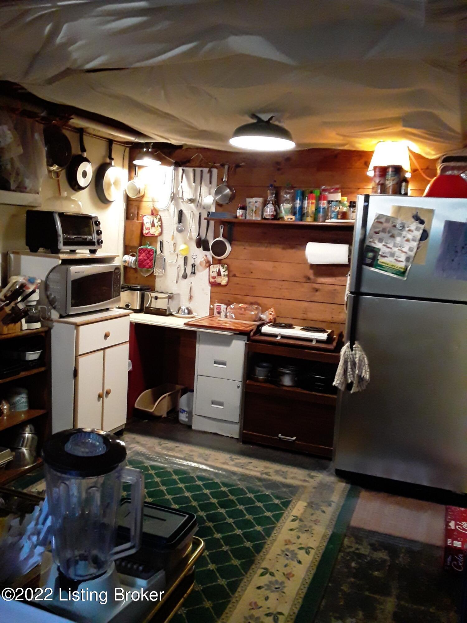 15 Sterling Road Louisville, KY 40220 - Photo 26 of 37 Basement work room