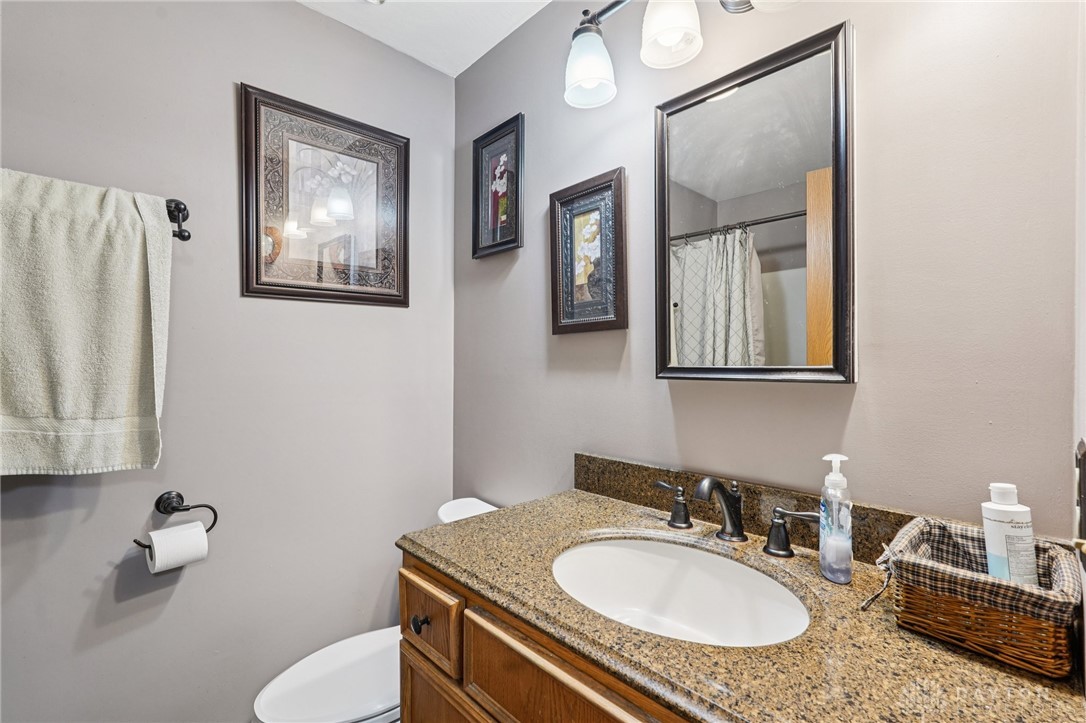 203 North Bickett Road Xenia, OH 45385 - Photo 35 of 68