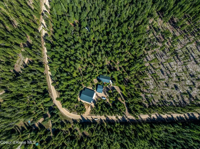 $998,000 | 2158 Reeder Creek Road, Nordman, ID 83848