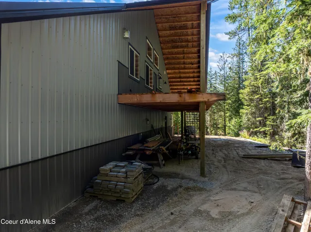 $998,000 | 2158 Reeder Creek Road, Nordman, ID 83848
