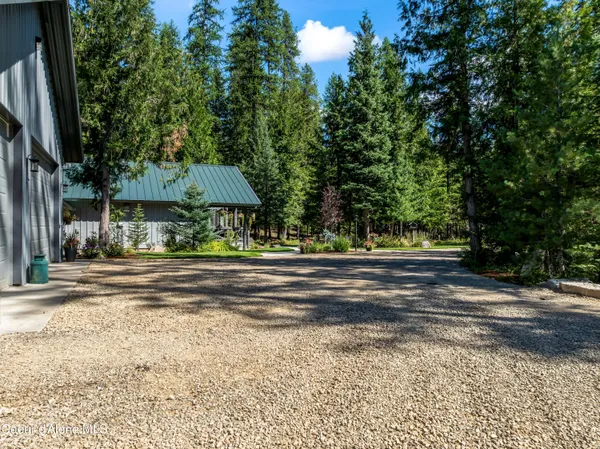 $998,000 | 2158 Reeder Creek Road, Nordman, ID 83848