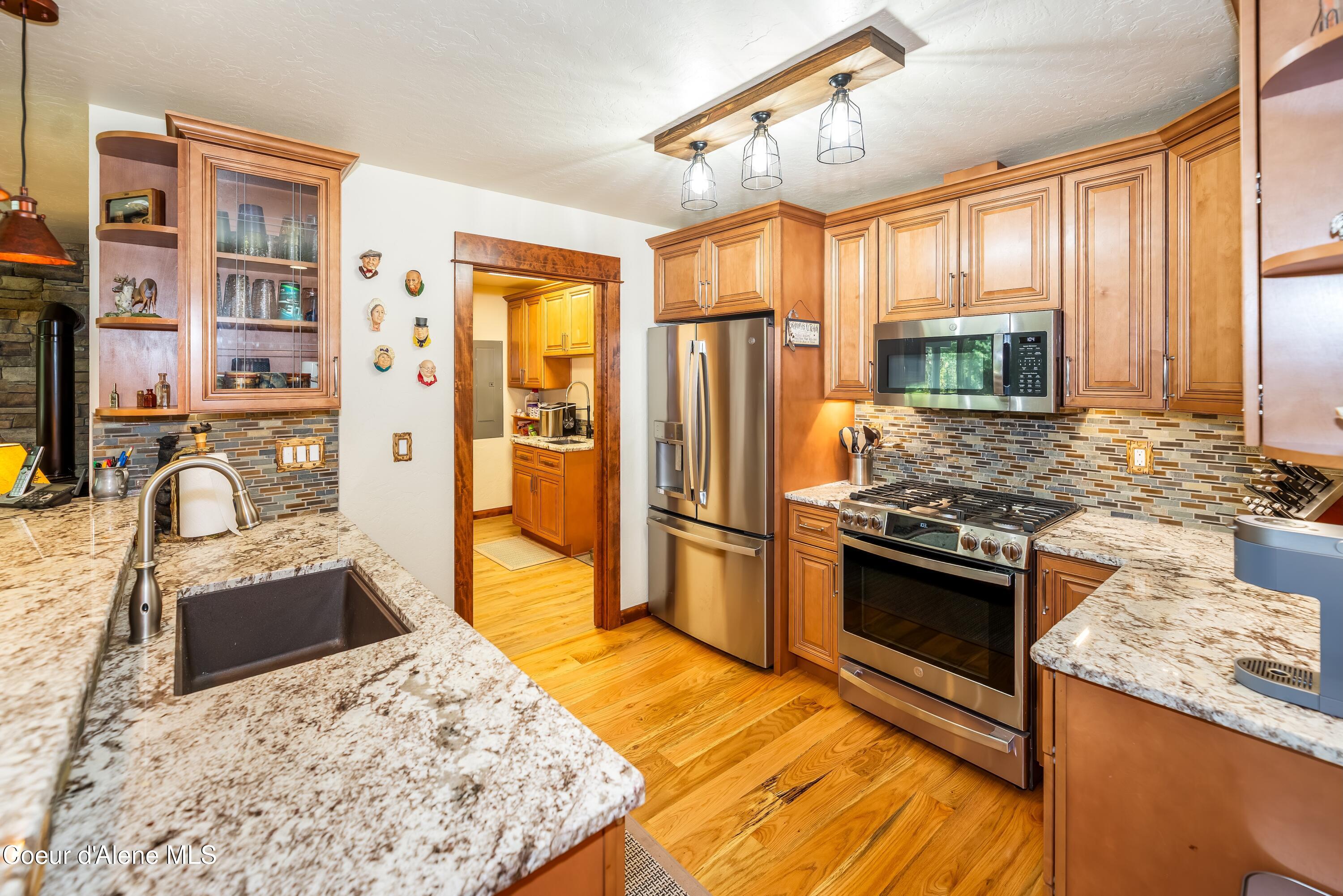 2158 Reeder Creek Road Nordman, ID 83848 - Photo 24 of 63 Kitchen