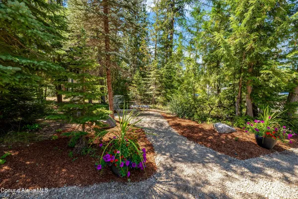 $998,000 | 2158 Reeder Creek Road, Nordman, ID 83848