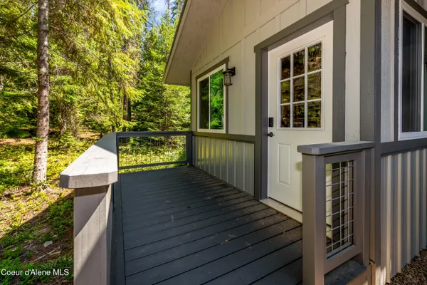 $998,000 | 2158 Reeder Creek Road, Nordman, ID 83848