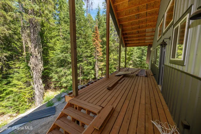 $998,000 | 2158 Reeder Creek Road, Nordman, ID 83848