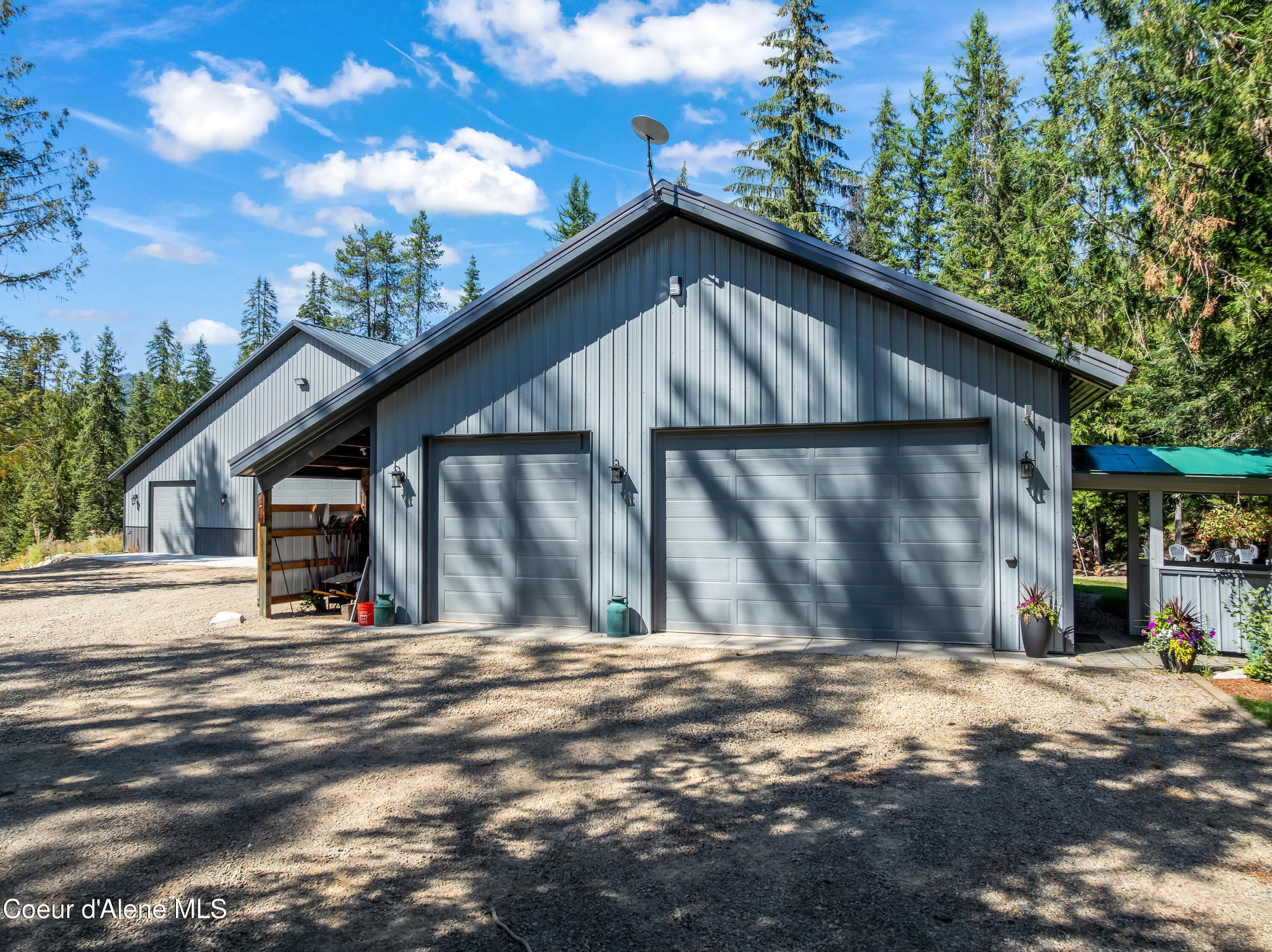 2158 Reeder Creek Road Nordman, ID 83848 - Photo 6 of 63 3 car garage
