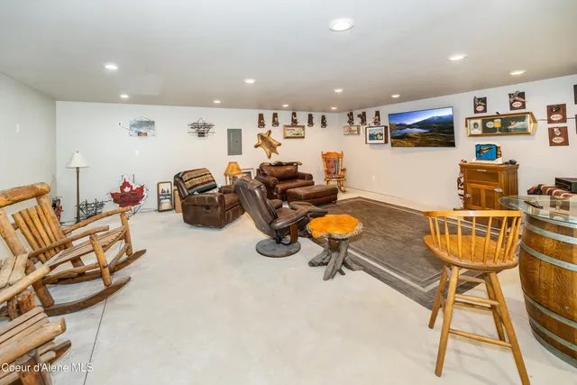 $998,000 | 2158 Reeder Creek Road, Nordman, ID 83848