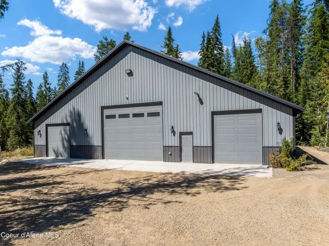 $998,000 | 2158 Reeder Creek Road, Nordman, ID 83848