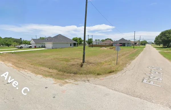 $50,000 | 101 South Avenue C, Freeport, TX 77541