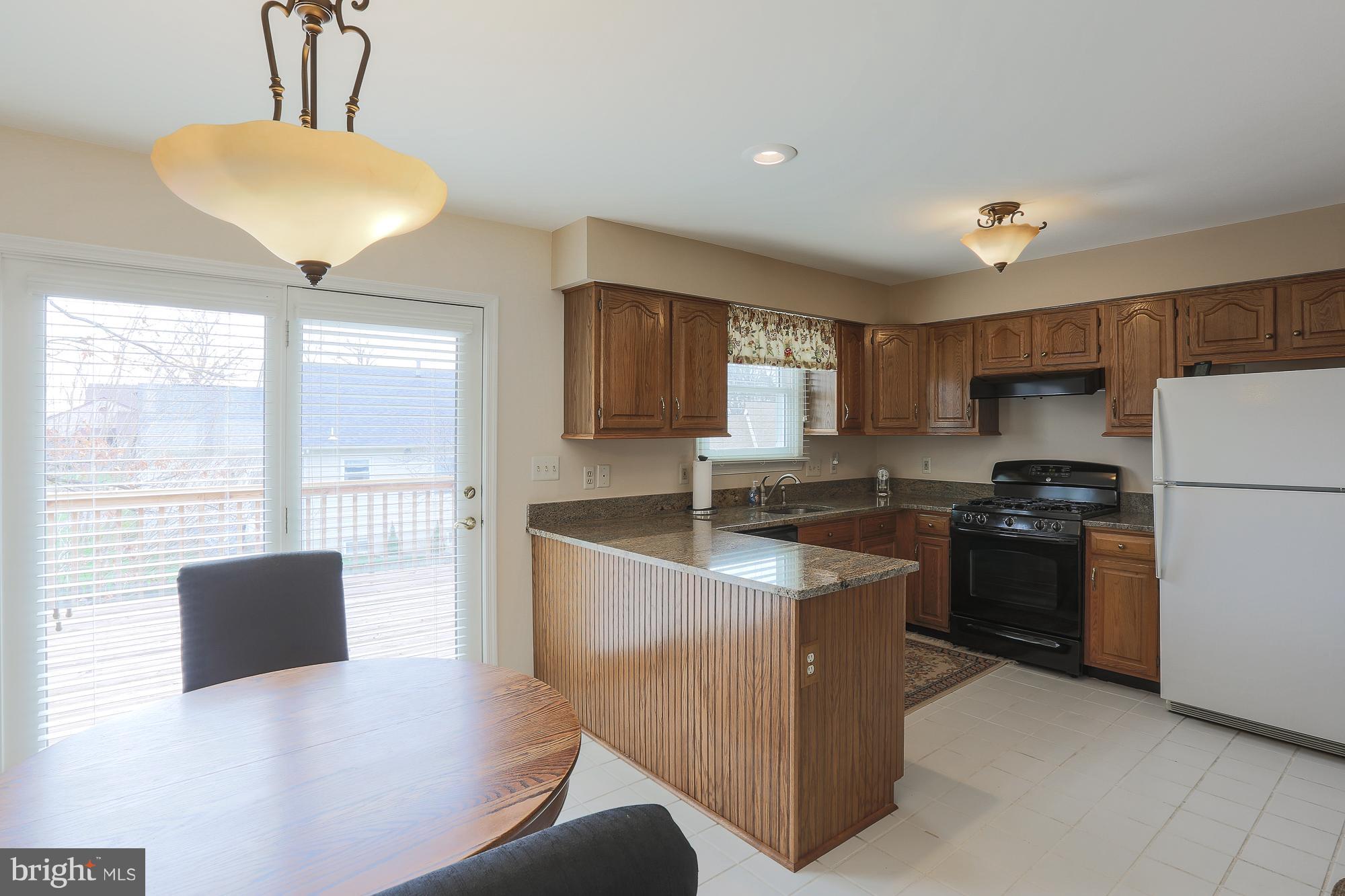 2513 Perring Woods Road Baltimore, MD 21234 - Photo 6 of 21 Kitchen