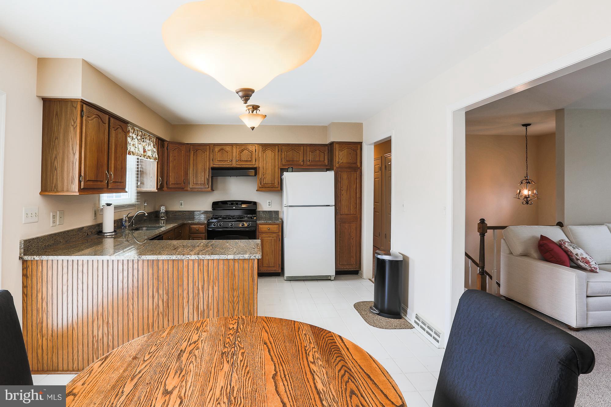 2513 Perring Woods Road Baltimore, MD 21234 - Photo 8 of 21 Kitchen