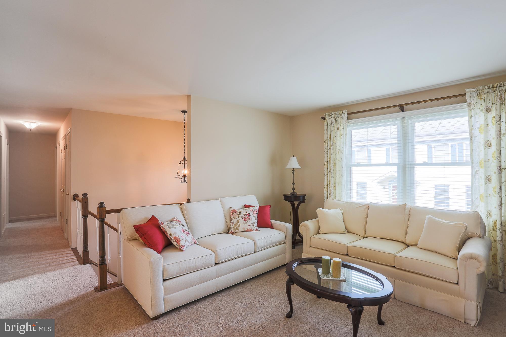 2513 Perring Woods Road Baltimore, MD 21234 - Photo 10 of 21 Family Room