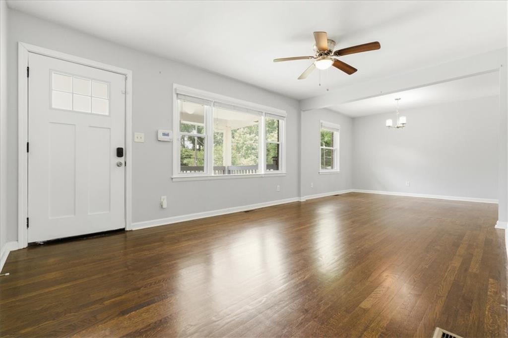 2705 Lincoln Court Northwest Atlanta, GA 30318 - Photo 7 of 25
