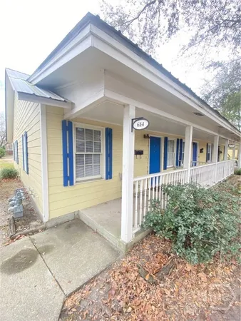 $1,800 | 614 East Duffy Street, Savannah, GA 31401