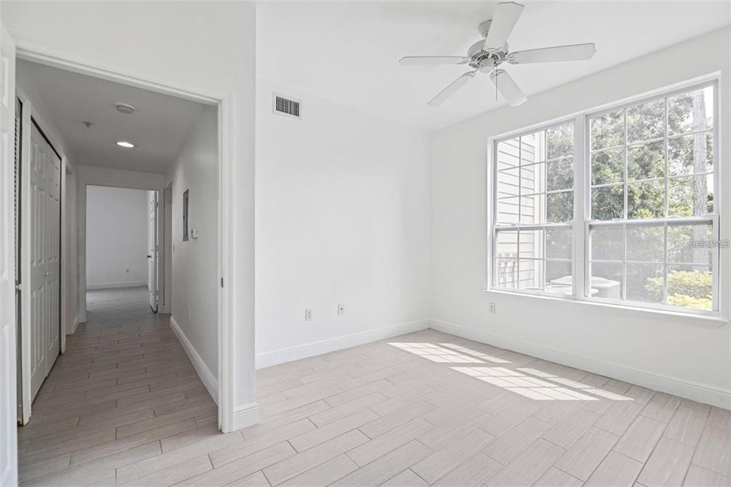 5571 Rosehill Road, Unit 104 Sarasota, FL 34233 - Photo 22 of 34