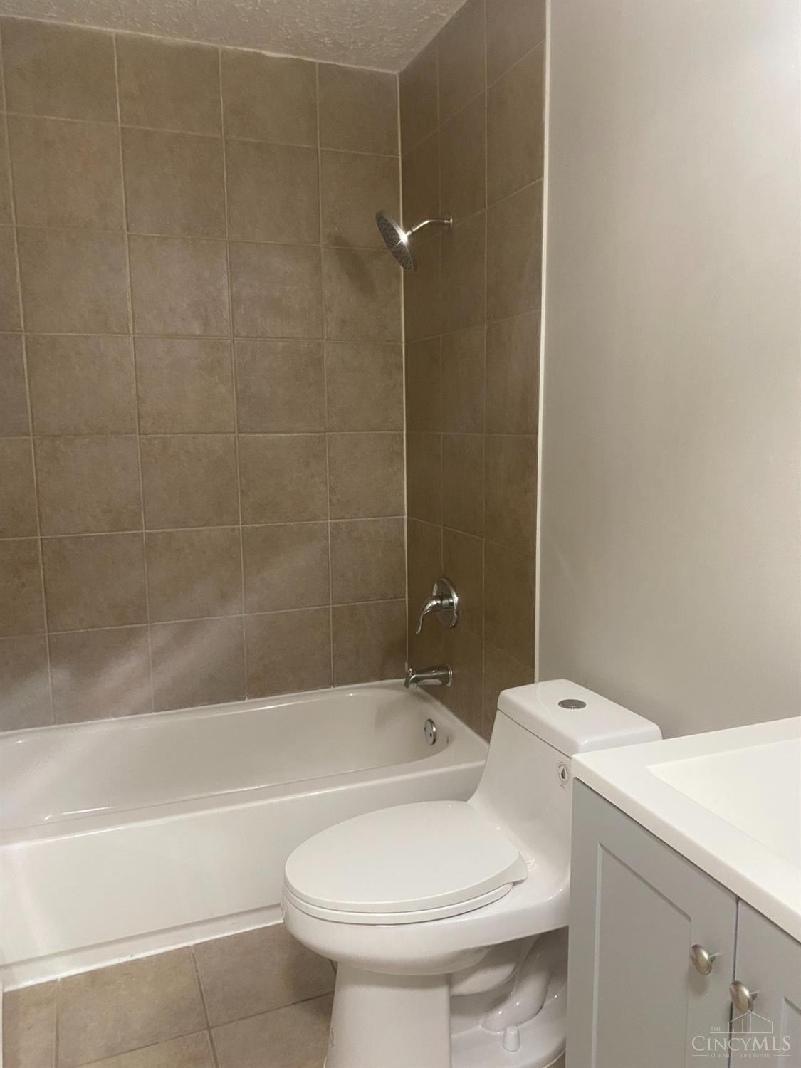 949 Anderson Ferry Road Cincinnati, OH 45238 - Photo 10 of 12 Gallery Image 10