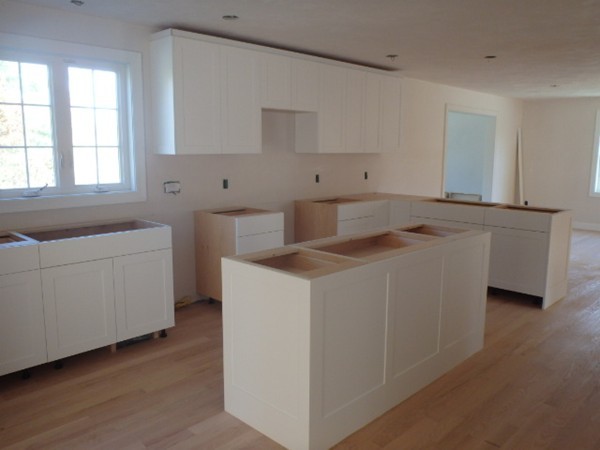 162 Allen Road Billerica, MA 01821 - Photo 3 of 16 a utility room with washer and dryer