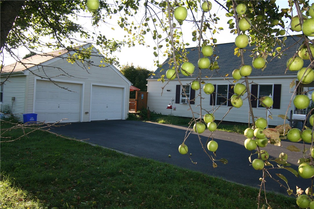 298 Read Avenue Coventry, RI 02816 - Photo 2 of 12 Gallery Image 2