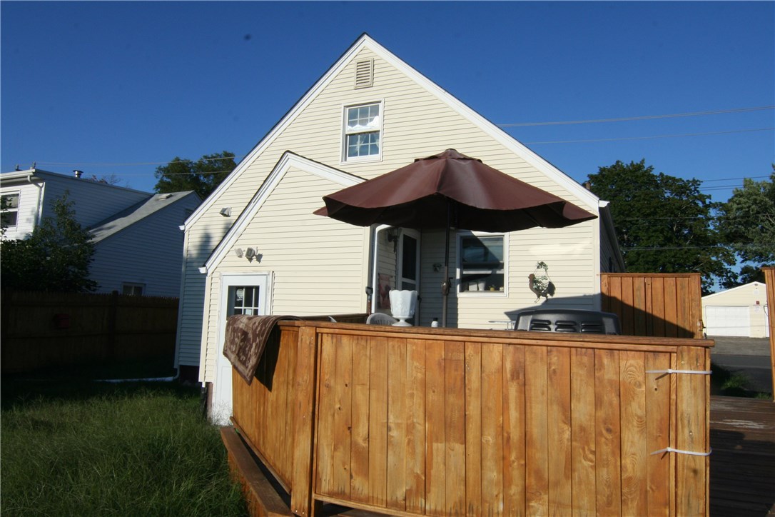 298 Read Avenue Coventry, RI 02816 - Photo 4 of 12 Gallery Image 4