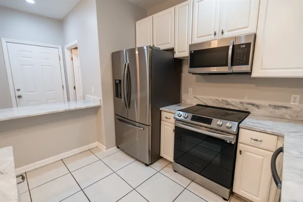 $239,500 | 1325 Stone Road, Unit 602, Tallahassee, FL 32303