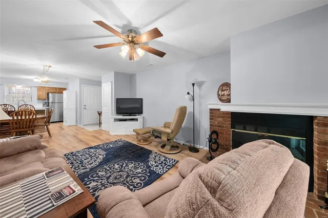 $169,900 | 12944 Bryce Canyon Drive, Maryland Heights, MO 63043